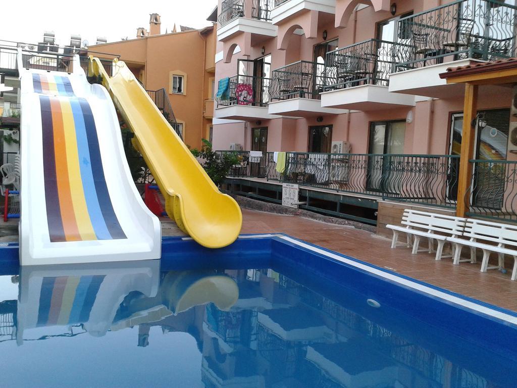 Club Chicago Hotel Marmaris Exterior foto