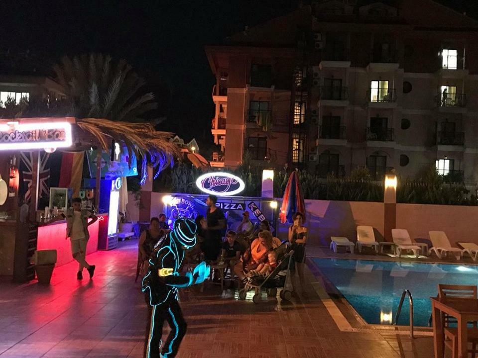 Club Chicago Hotel Marmaris Exterior foto